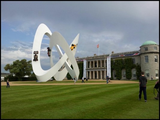 Sculpture-Lotus-à-Goodwood