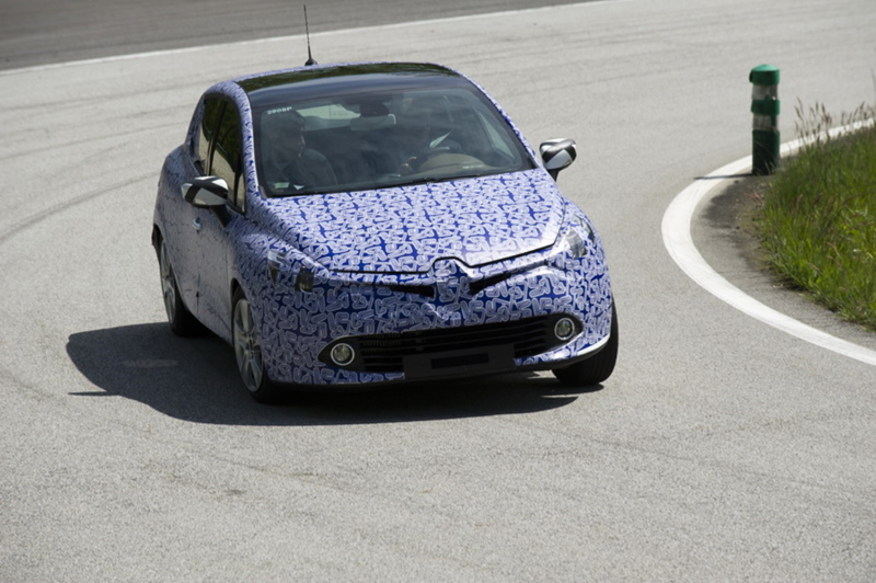 Tests sur piste de la nouvelle Renault Clio