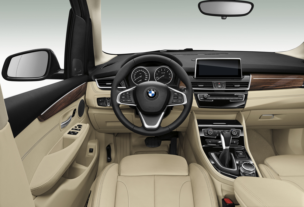 BMW Série 2 Active Tourer 2021 : prix, infos et photos du nouveau monospace  compact