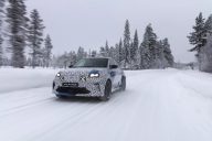 Prototype voiture Renault Alpine A290 sur route enneigée en Suède