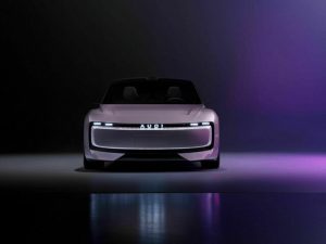 Audi E Concept face avant avec led et Audi en lettres majuscules et lumineuses